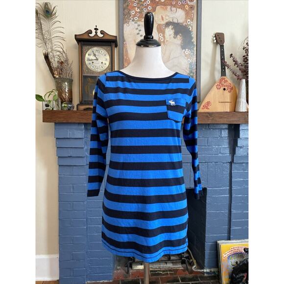 Abercrombie & Fitch Tops - NEW Abercrombie & Fitch L Women’s Y2K Blue Striped Scoop Pocket T-shirt 90s